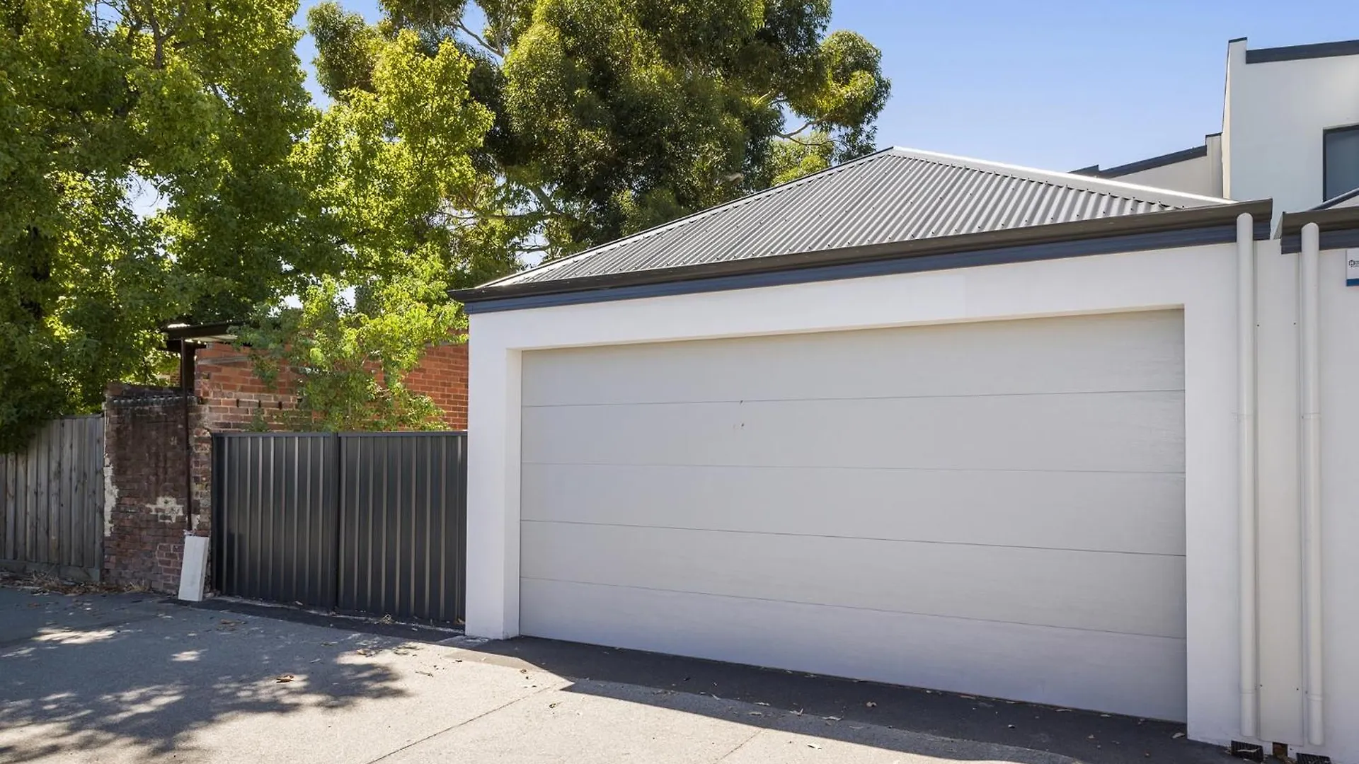 Holiday home Modern 4-Bed Double-Story House With Patio Villa Perth