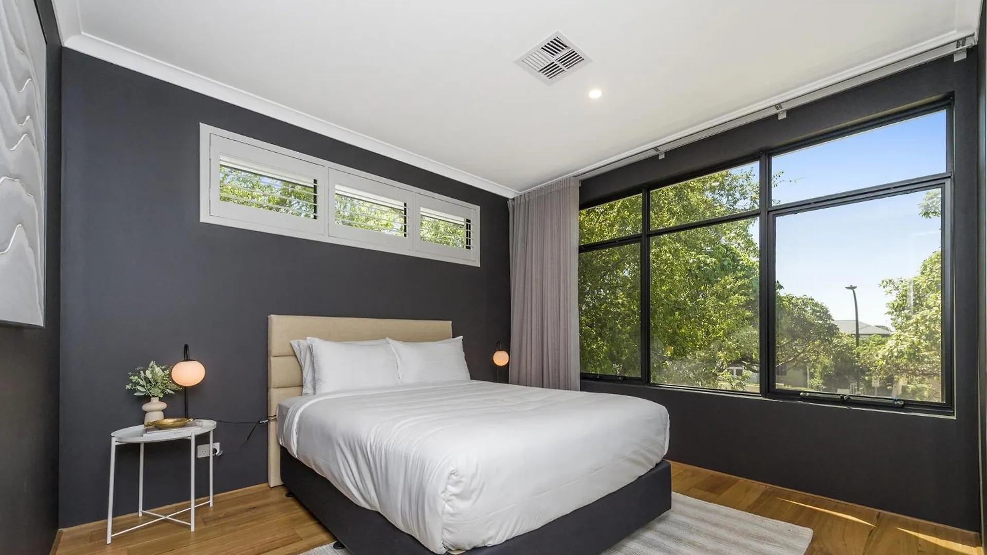 Modern 4-Bed Double-Story House With Patio Villa Perth Australia