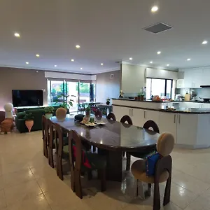 Sunny Ocean View Retreat Homestay