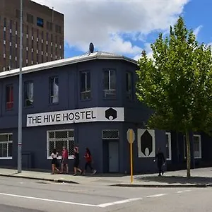 The Hive - Traveler Friendly, Passport Only Hostel